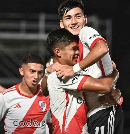 Image - Ian Subiabre celebrating a win for their club with his teammates. Image - Ian Subiabre celebrating a win for their club with his teammates. Source: X (Twitter).